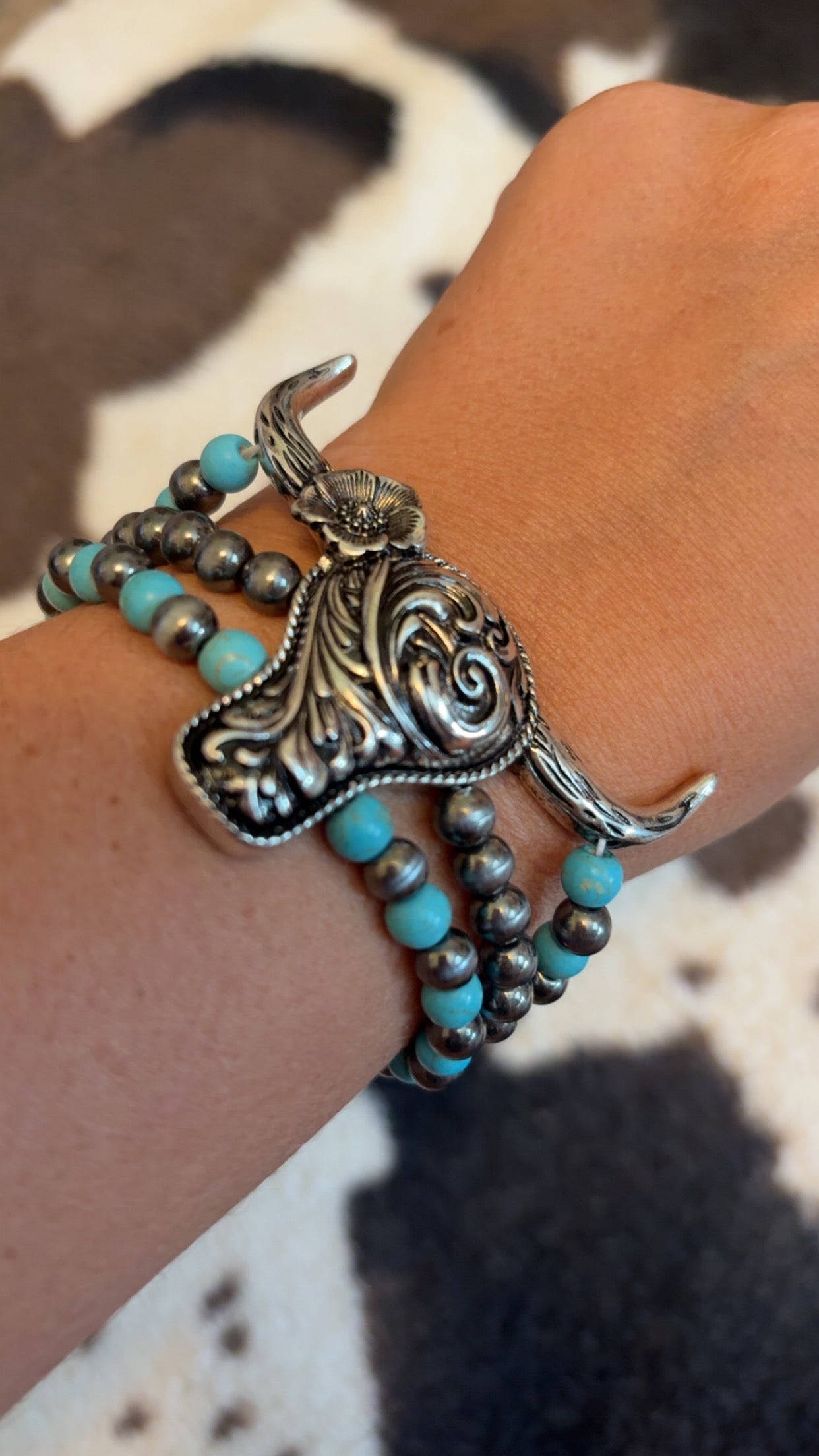 🤠 Longhorn Turquoise Beaded Bracelet Set